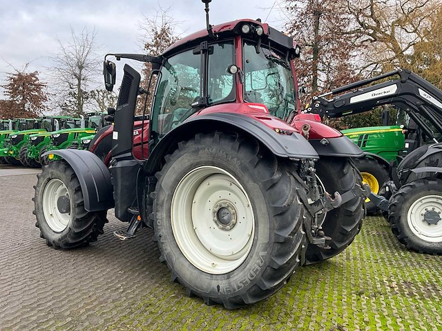 2022 valtra t214s vierwielaangedreven landbouwtractor - afbeelding 20 van  22