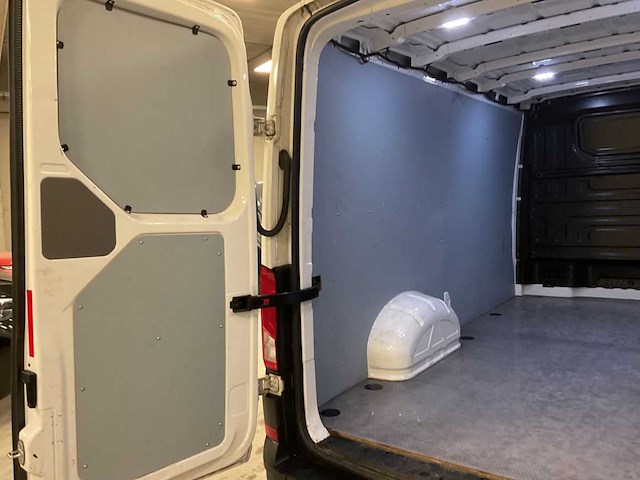 2022 volkswagen crafter 2.0 tdi syn1e lichte vrachtwagen - afbeelding 4 van  28