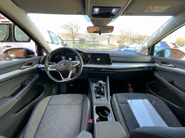 2022 volkswagen golf personenauto - afbeelding 2 van  3