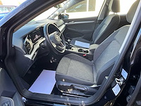 2022 volkswagen golf personenauto - afbeelding 14 van  15