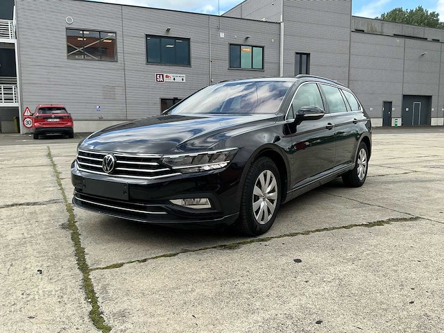 2022 volkswagen passat 2.0 tdi stationwagon personenauto - afbeelding 1 van  43
