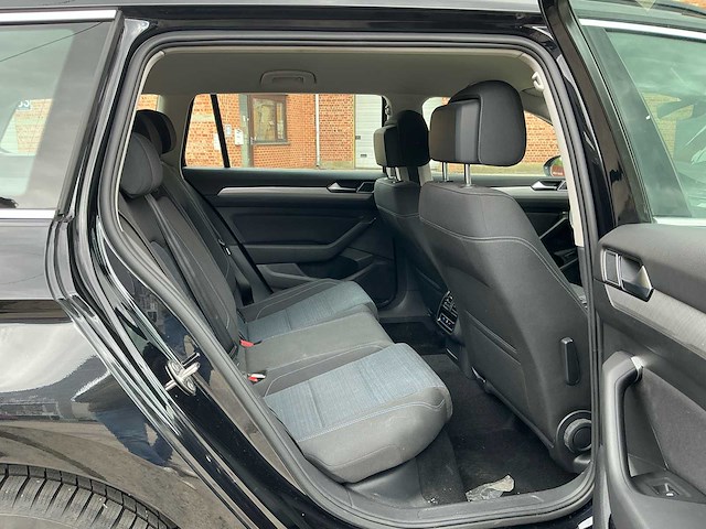 2022 volkswagen passat 2.0 tdi stationwagon personenauto - afbeelding 31 van  43