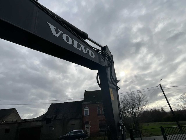 2022 volvo ec220e - rupsgraafmachine - afbeelding 21 van  23