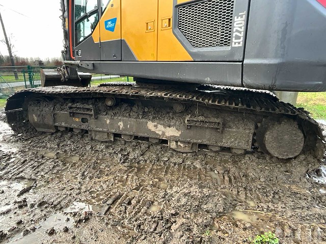 2022 volvo ec220e - rupsgraafmachine - afbeelding 16 van  23