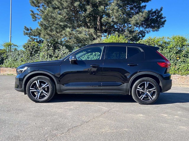 2022 volvo xc40 b4 auto - afbeelding 2 van  42