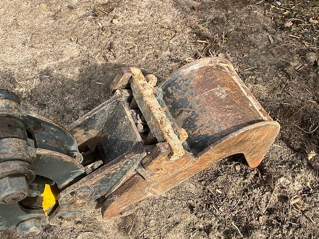 2022 wacker neuson ez17 minigraafmachine - zwenkgiek - 3 graafbakken - snelwissel - afbeelding 17 van  31