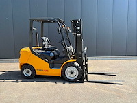 2022 zheijang un fd25t-njv1 vorkheftruck