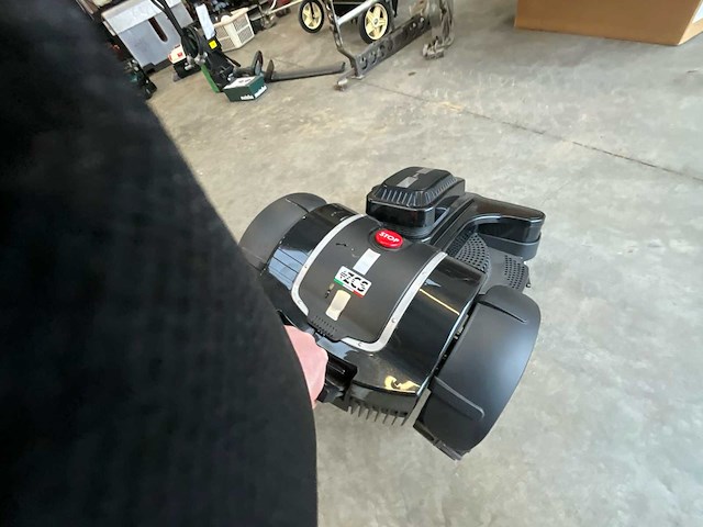 2022 zucchetti next tech l x4 robotmaaier - afbeelding 8 van  11