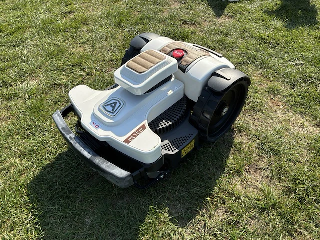 2023 ambrogio 4.0 elite grasrobot ( ongebruikt) - afbeelding 1 van  13