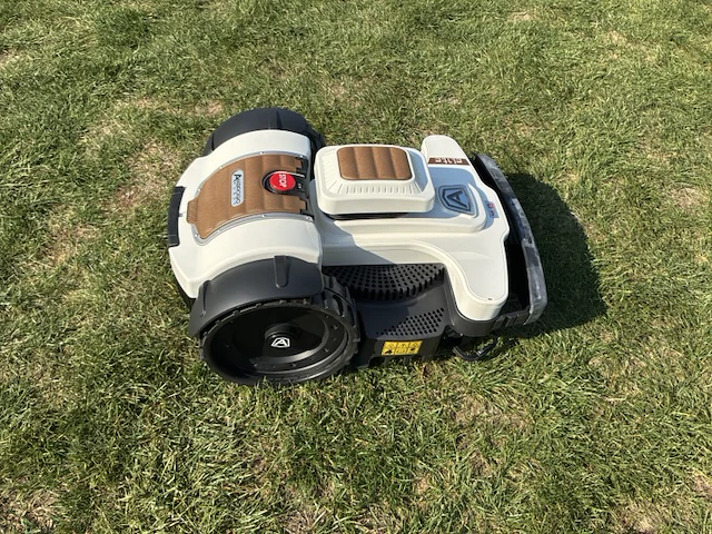 2023 ambrogio 4.0 elite grasrobot ( ongebruikt) - afbeelding 8 van  13