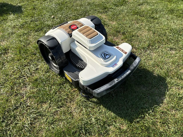 2023 ambrogio 4.0 elite grasrobot ( ongebruikt) - afbeelding 9 van  13