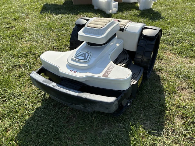 2023 ambrogio 4.0 elite grasrobot ( ongebruikt) - afbeelding 11 van  13