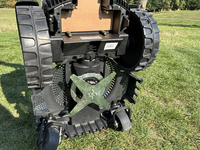 2023 ambrogio 4.0 elite grasrobot ( ongebruikt) - afbeelding 12 van  13
