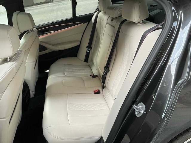 2023 bmw 530e - afbeelding 17 van  34