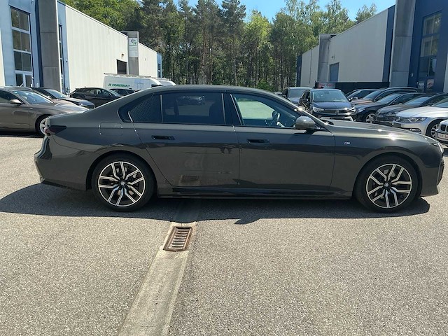 2023 bmw 750e xdrive personenauto - afbeelding 18 van  20