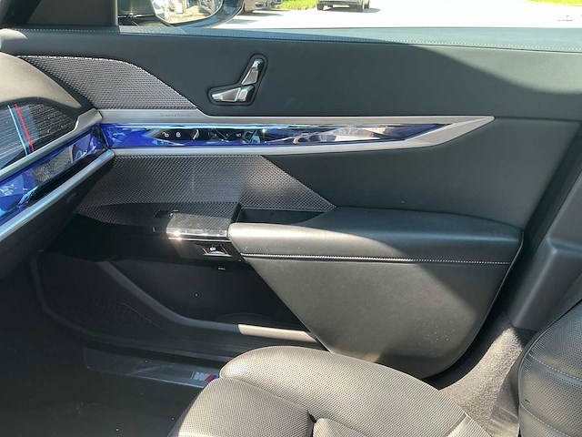 2023 bmw 750e xdrive personenauto - afbeelding 13 van  28
