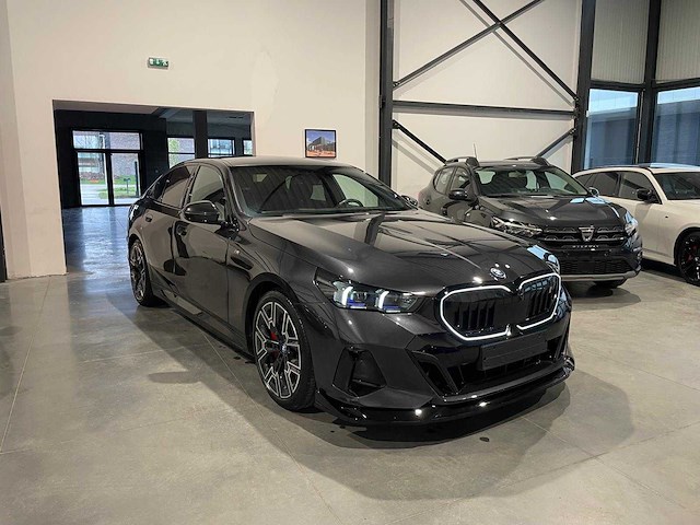 2023 bmw i5 edrive40 m-pakket - afbeelding 18 van  21
