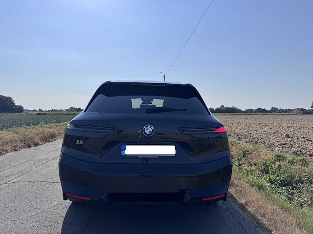 2023 bmw x1 xdrive 40 - afbeelding 7 van  10