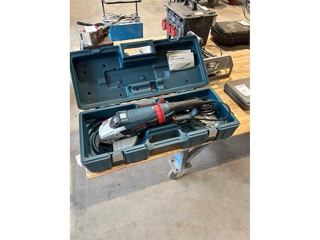 2023 bosch haakse slijpmachine - afbeelding 1 van  6