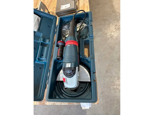 2023 bosch haakse slijpmachine - afbeelding 2 van  6