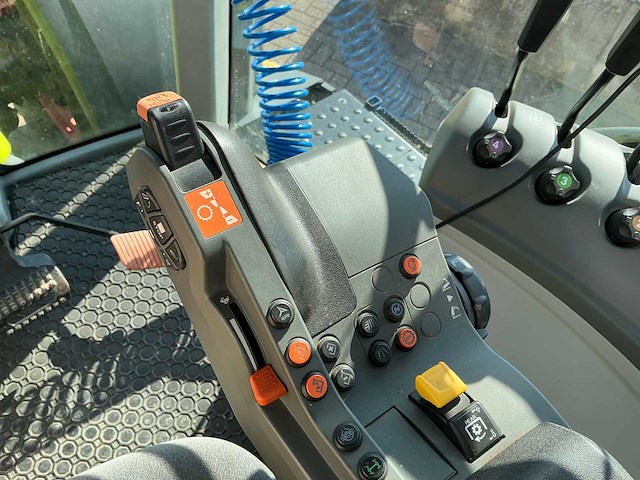 2023 claas axion c-matic 800 vierwielaangedreven landbouwtractor - afbeelding 9 van  33