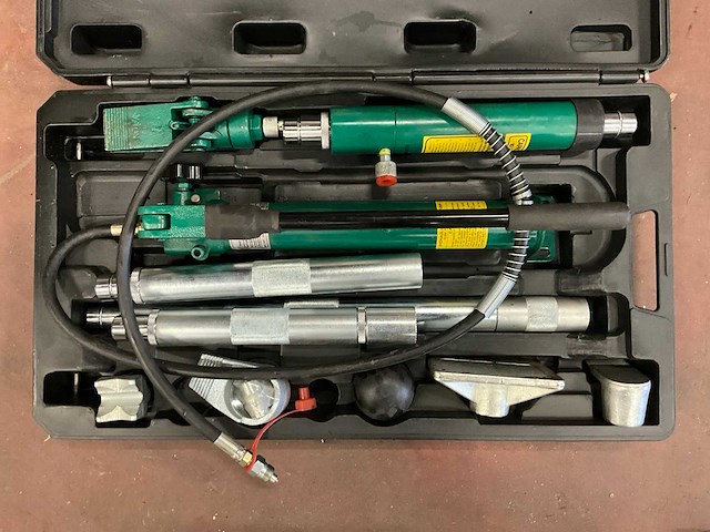 2023 compac crk10 hydraulische uitdeukset - afbeelding 1 van  5