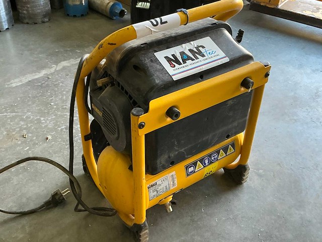 2023 dewalt dpc10qtc-qs luchtcompressor - afbeelding 2 van  3