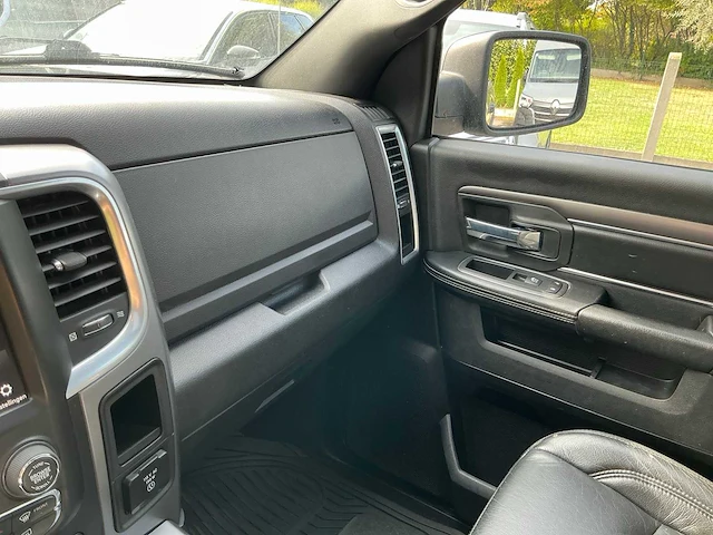 2023 dodge ram 1500 classic 5.7 hemi - afbeelding 14 van  31