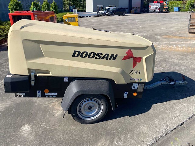 2023 doosan 7/45 luchtcompressor - afbeelding 4 van  10