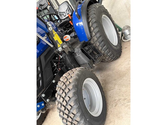 2023 farmtrac 6550e 4wd bosbouwtractor - afbeelding 21 van  23