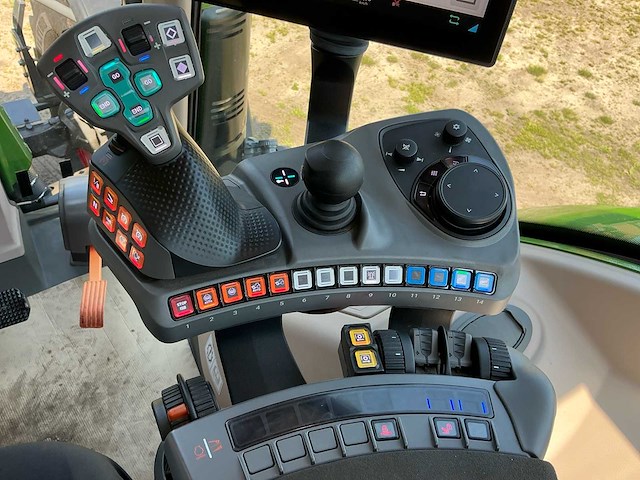 2023 fendt 720 power vierwielaangedreven landbouwtractor - afbeelding 24 van  42