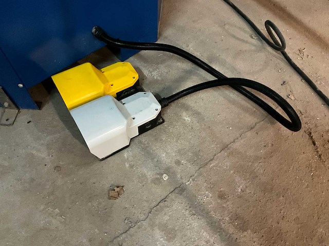 2023 itaca crimping machine hoekenpers voor ramen in aluminium - afbeelding 2 van  16