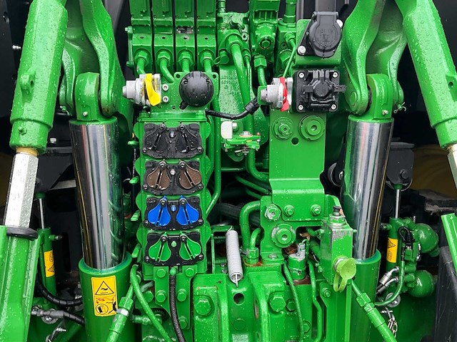 2023 john deere 6r230 vierwielaangedreven landbouwtractor - afbeelding 7 van  24