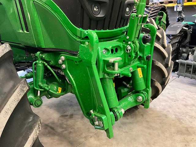2023 john deere 6r230 vierwielaangedreven landbouwtractor - afbeelding 2 van  32