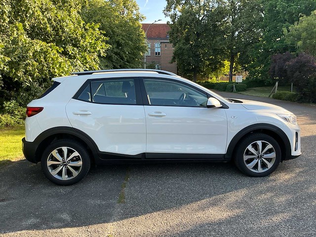2023 kia stonic personenauto - afbeelding 31 van  32