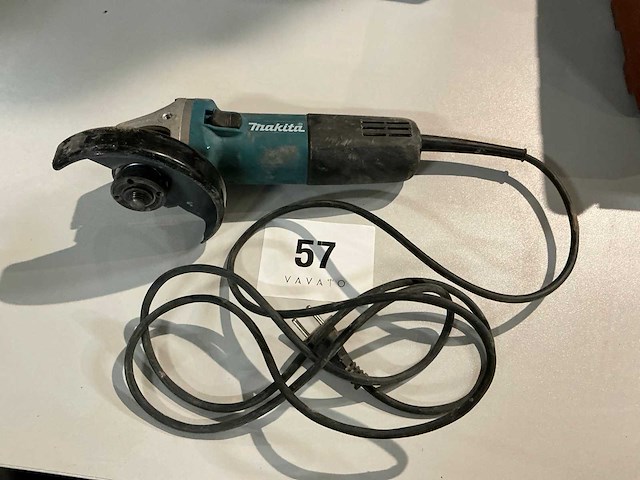 2023 makita 9558hnr haakse slijpmachine - afbeelding 1 van  4