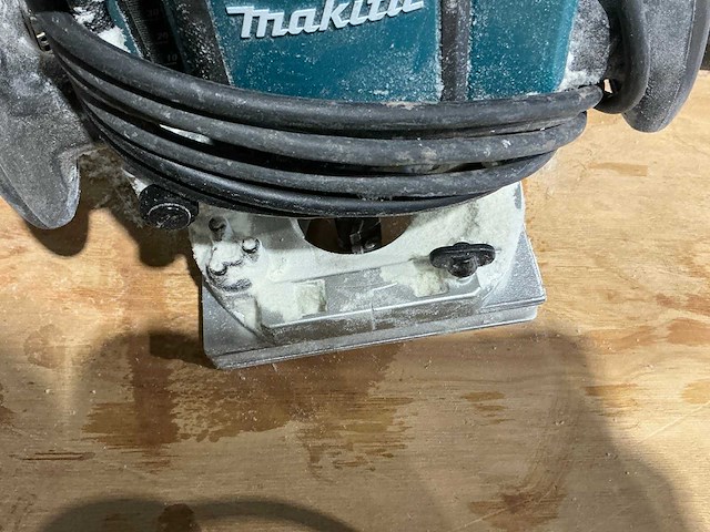 2023 makita rp1802f bovenfrees - afbeelding 4 van  6