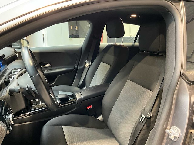 2023 mercedes-benz cla 180 d - afbeelding 8 van  33