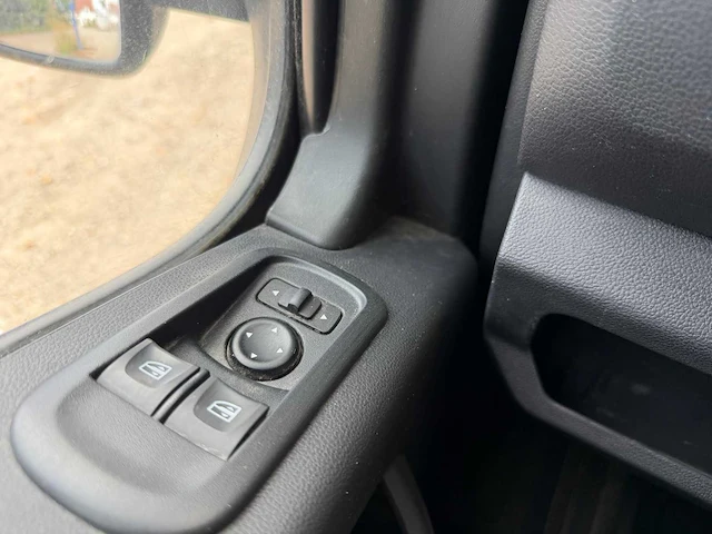 2023 nissan interstar gesloten bestelwagen hoog dak – 91.363 km – 3 pers – navigatie, airco,... - afbeelding 17 van  46