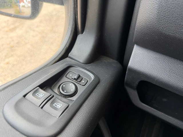2023 nissan interstar gesloten bestelwagen hoog dak – 91.363 km – 3 pers – navigatie, airco,... - afbeelding 17 van  46