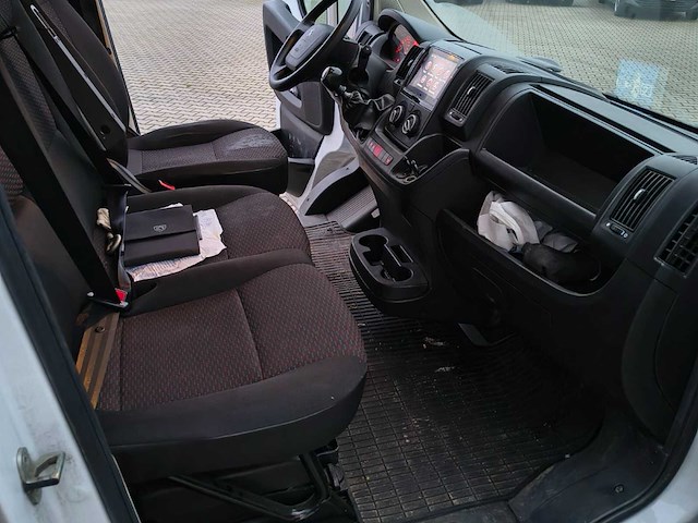 2023 peugeot boxer l4 bestelwagen 3 pers - airco - afbeelding 10 van  46