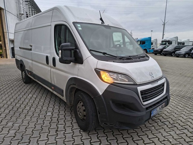 2023 peugeot boxer l4 bestelwagen 3 pers - airco - afbeelding 44 van  46