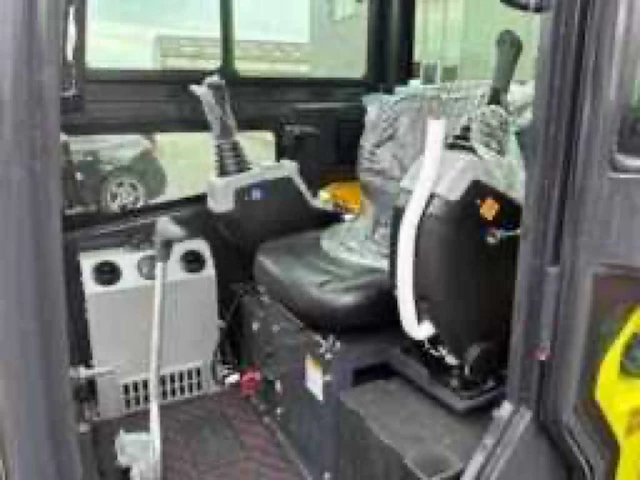 2023 rippa r330 rippa r330 – 2,85 t mini graafmachine – kubota-motor – gesloten cabine – talrijke accessoires – bijna nooit gebruikt - afbeelding 11 van  20
