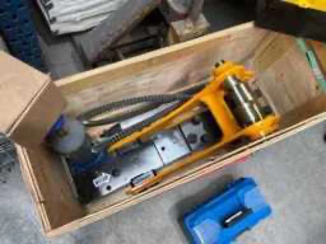 2023 rippa r330 rippa r330 – 2,85 t mini graafmachine – kubota-motor – gesloten cabine – talrijke accessoires – bijna nooit gebruikt - afbeelding 7 van  20