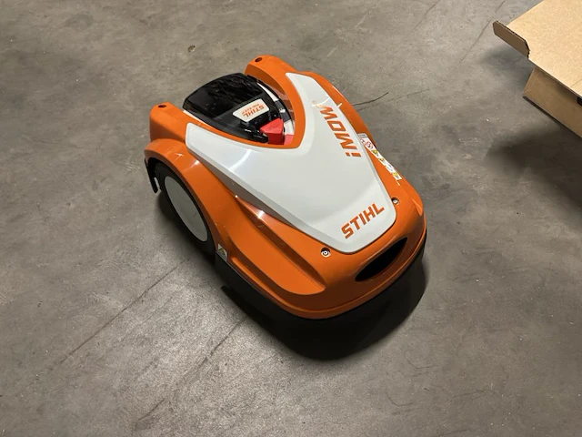 2023 stihl rmi 422 p robotmaaier (ongebruikt) - afbeelding 8 van  14