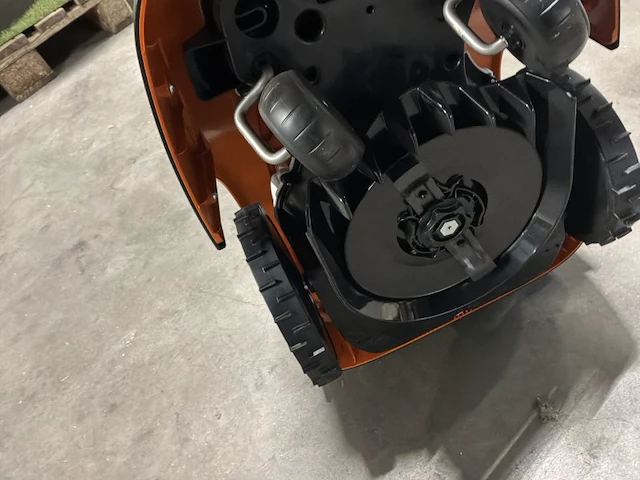 2023 stihl rmi 422 p robotmaaier (ongebruikt) - afbeelding 14 van  14