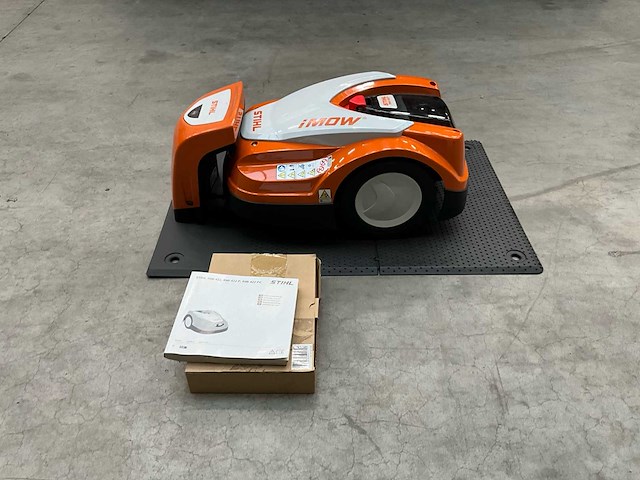 2023 stihl rmi 442.2p robotmaaier - afbeelding 9 van  16