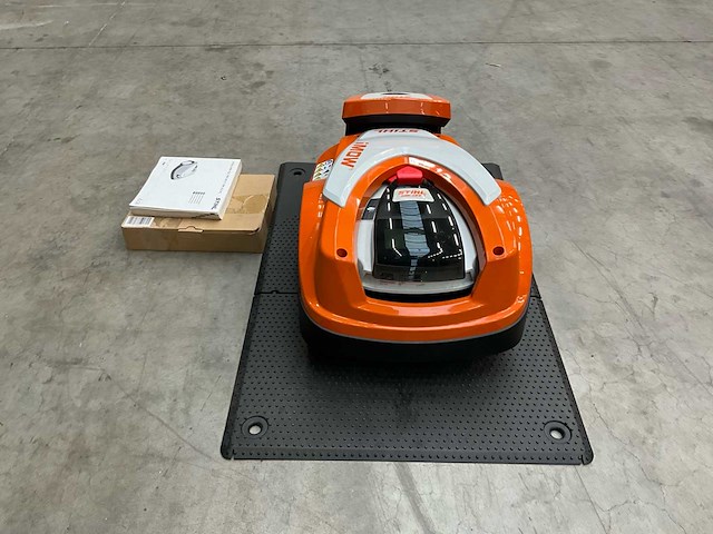 2023 stihl rmi 442.2p robotmaaier - afbeelding 11 van  16