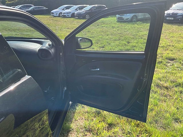2023 toyota aygo x - afbeelding 32 van  44