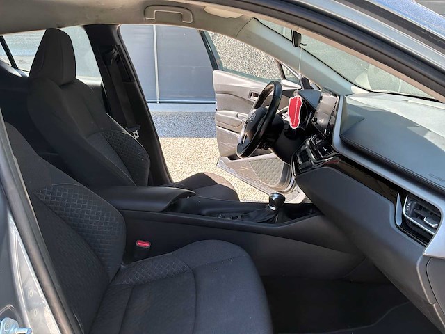 2023 toyota c-hr axit auto - afbeelding 31 van  52